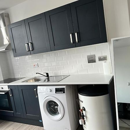 Modern Apartment In London 芬奇利 外观 照片