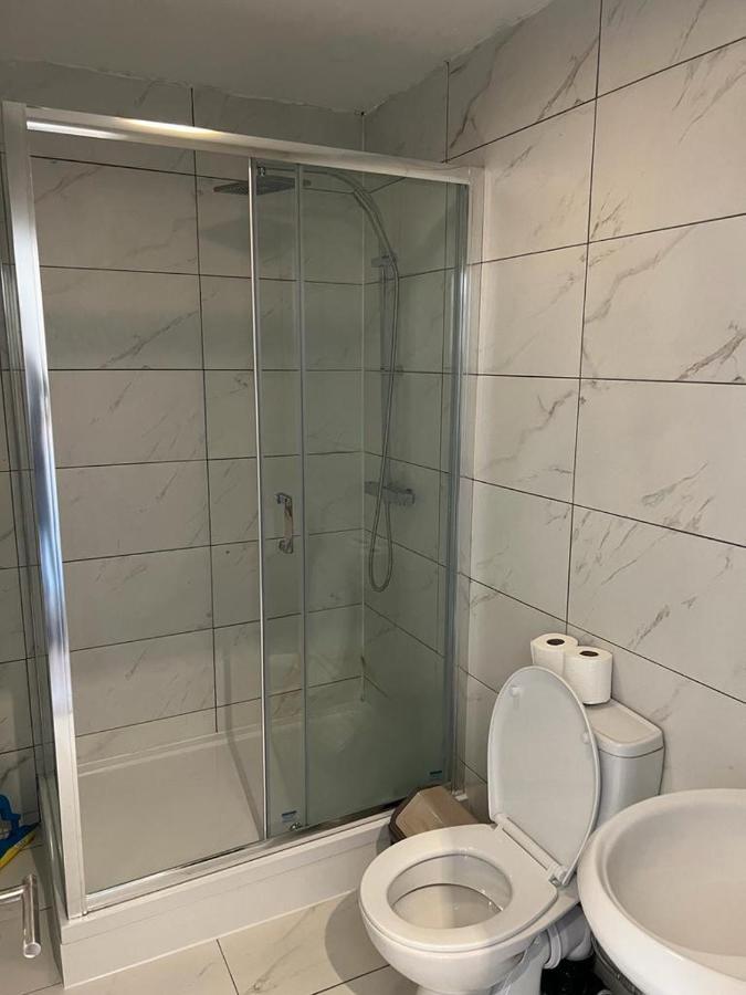 Modern Apartment In London 芬奇利 外观 照片