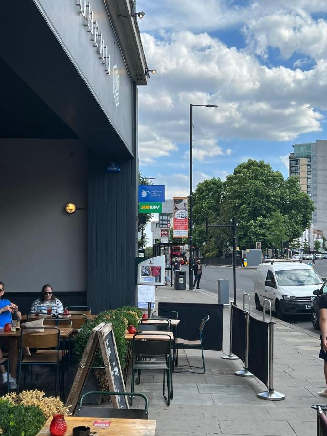 Modern Apartment In London 芬奇利 外观 照片